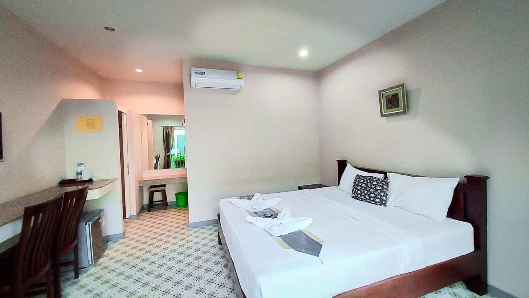Hotel Baanloksouylokchay HHQ Habitación foto
